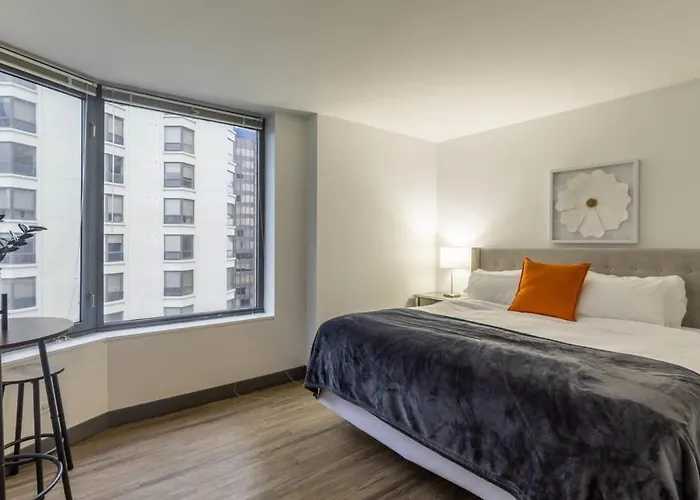 Apartment Ultimate 3br Luxury Near Navy Pier With Gym & Pool By Envitae