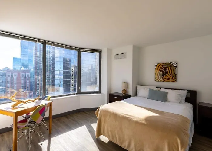 Apartment Ultimate 3br Luxury Near Navy Pier With Gym & Pool By Envitae