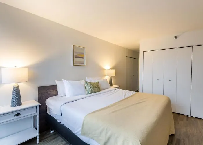 Ultimate 3br Luxury Near Navy Pier With Gym & Pool By Envitae Chicago