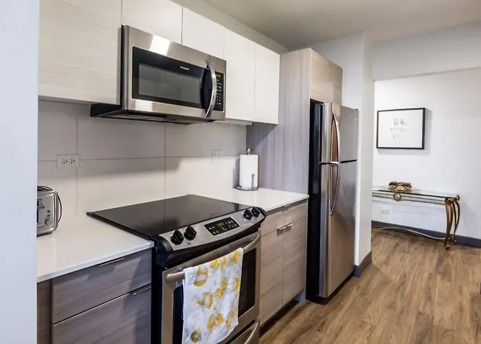 Ultimate 3br Luxury Near Navy Pier With Gym & Pool By Envitae *