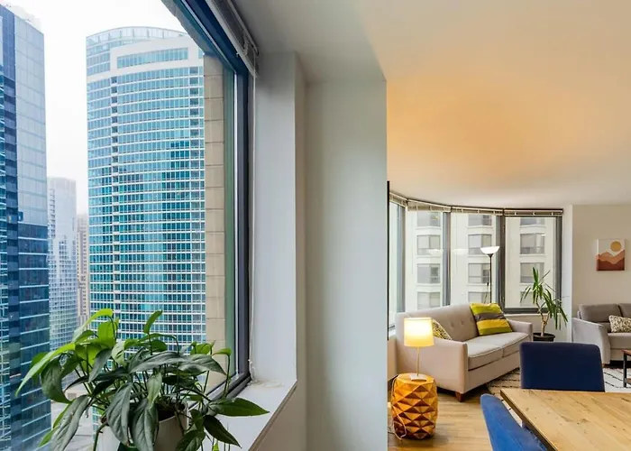 Apartment Ultimate 3br Luxury Near Navy Pier With Gym & Pool By Envitae
